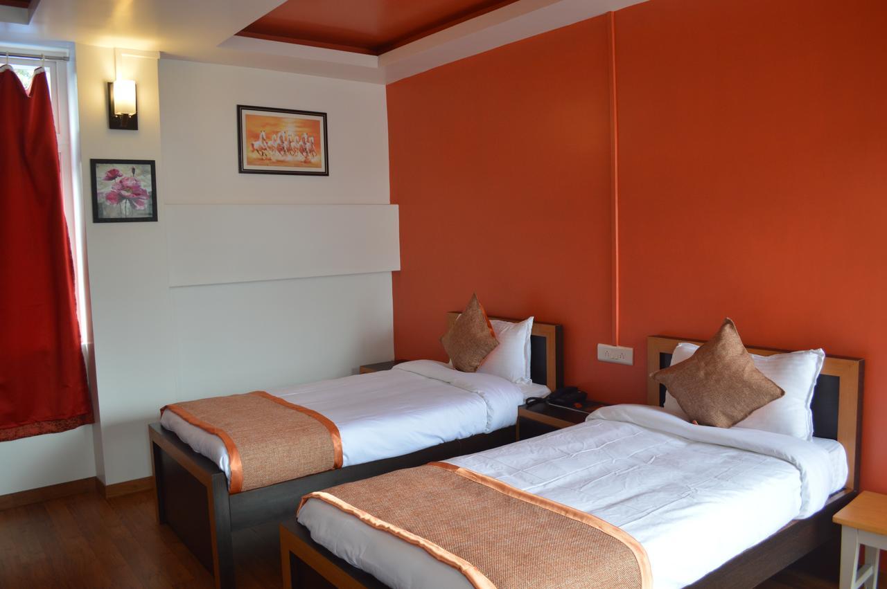 Orange Homestay Shillong Extérieur photo