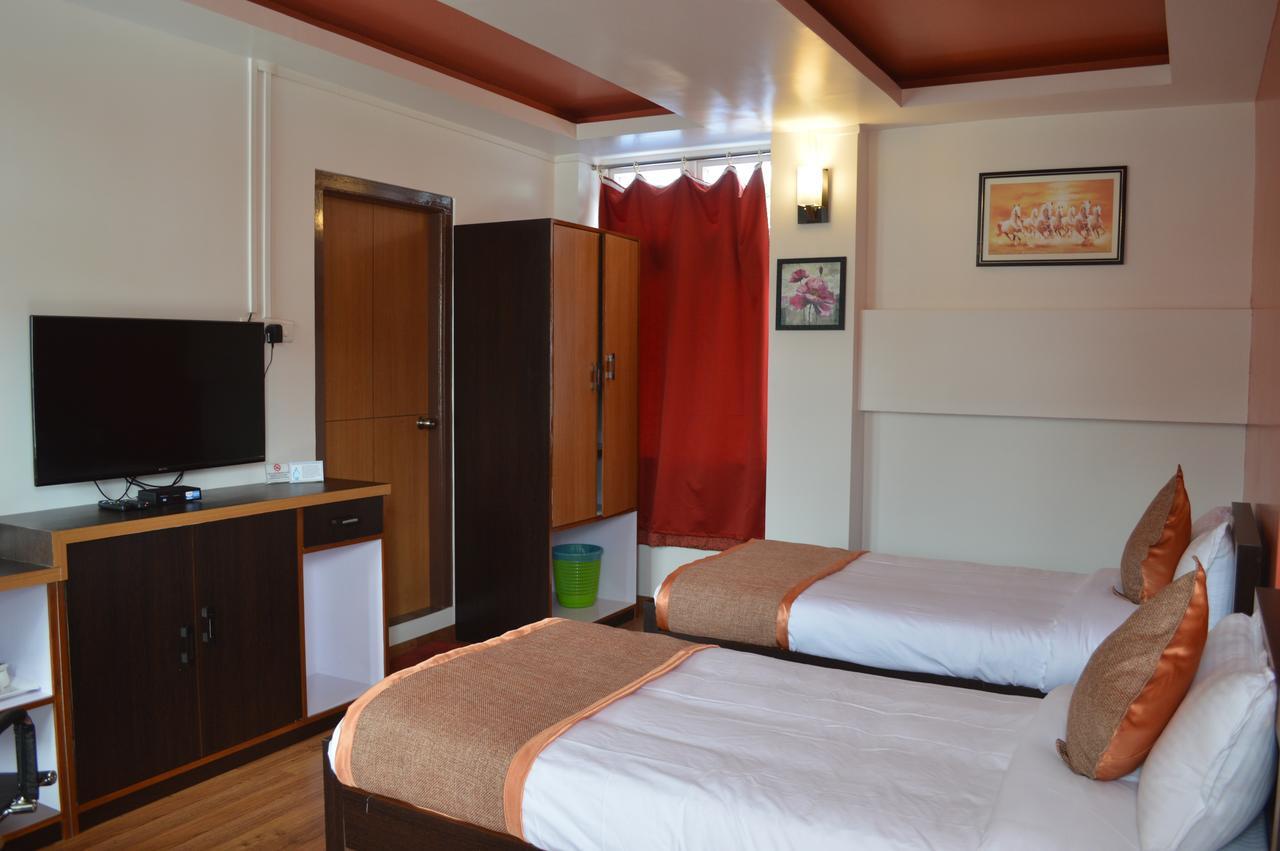 Orange Homestay Shillong Extérieur photo